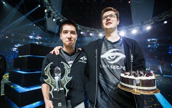 R8手枪在 CS2 中出现了故障；